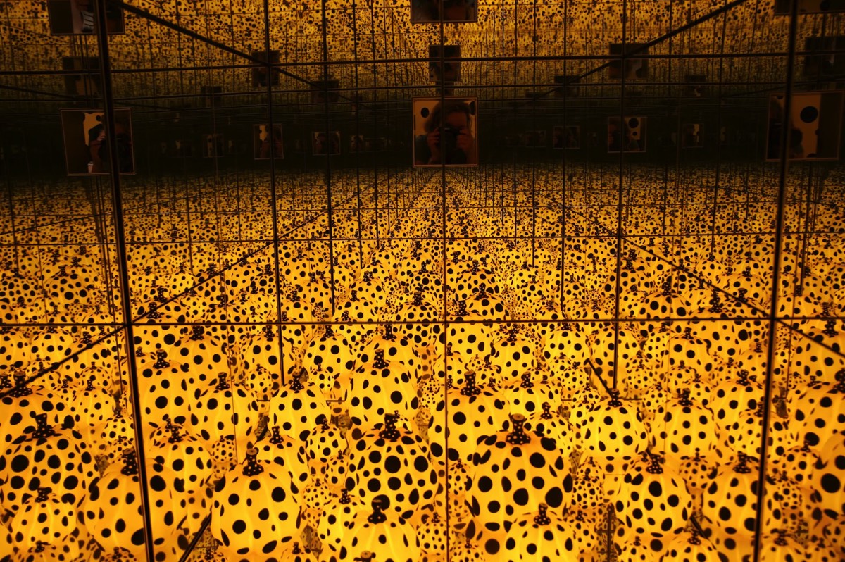 Yayoi Kusama’s infinity room, The Spirits of the Pumpkins Descended into the Heavens 2015