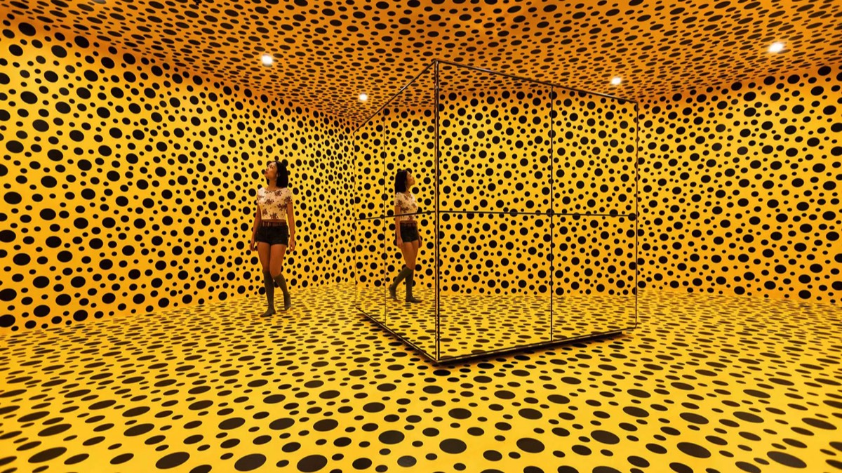 Yayoi Kusama’s infinity room, The Spirits of the Pumpkins Descended into the Heavens 2015